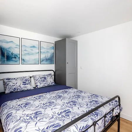 Relais Cocorico 1 Bedroom Artist Studio Glass Roof With Ac Eiffel Tower District Apartamento París