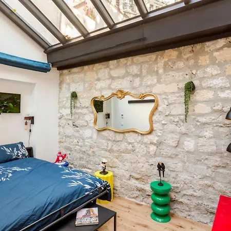 Apartamento Relais Cocorico 1 Bedroom Artist Studio Glass Roof With Ac Eiffel Tower District París